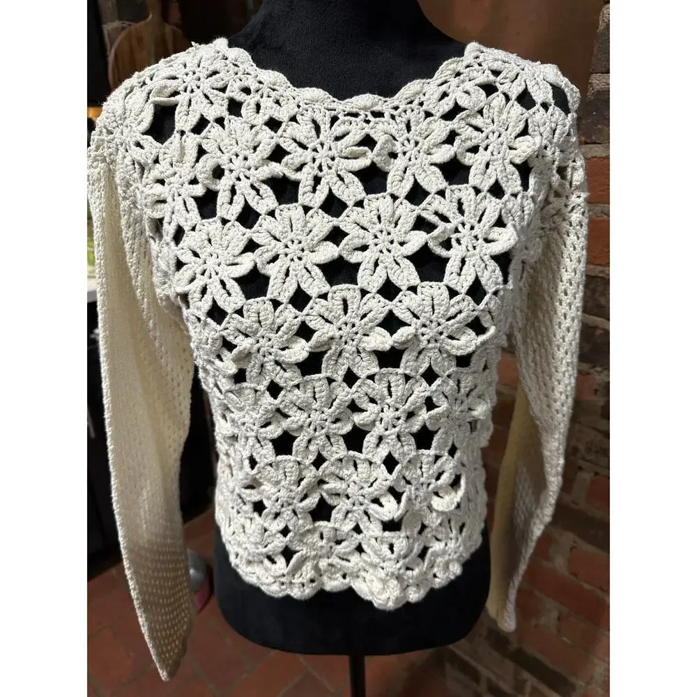Altar’d State Crochet Sweater Pullover Neutral floral hippie Boho Ivory XS
